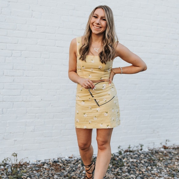 Forever 21 Dresses & Skirts - Forever 21 2-piece yellow floral skirt set